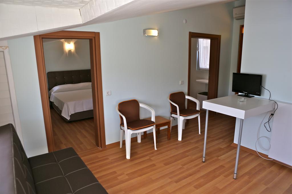 Erol Apart Kemer Exterior photo